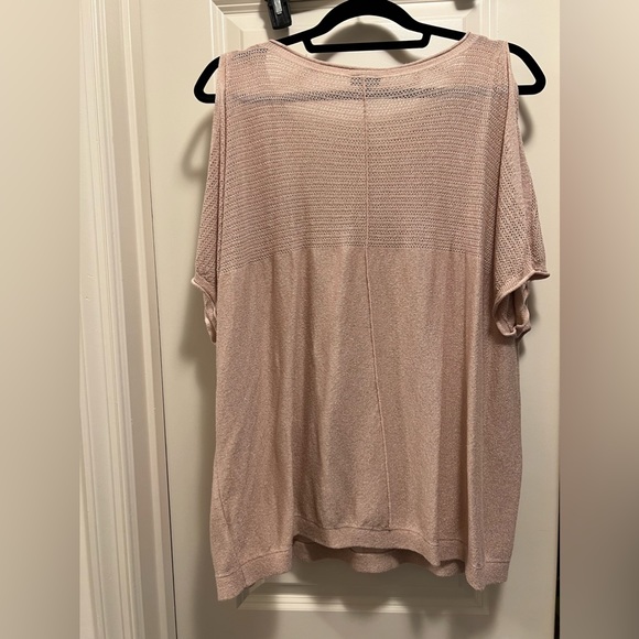 Torrid Pale Pink Shimmer Pointelle Cold Shoulder Dolman Top size 3 - Picture 5 of 8
